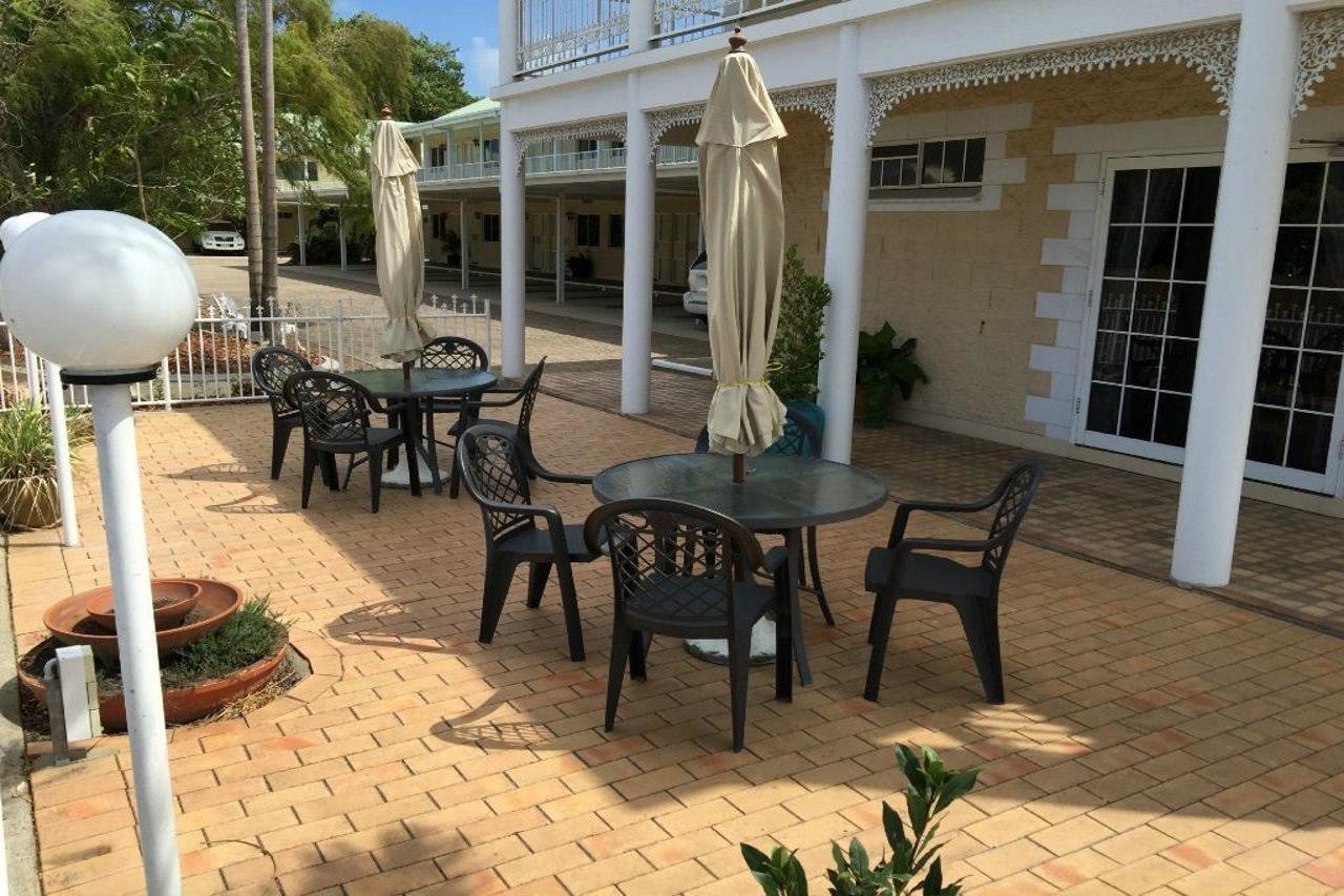 White Lace Motor Inn Mackay Ngoại thất bức ảnh