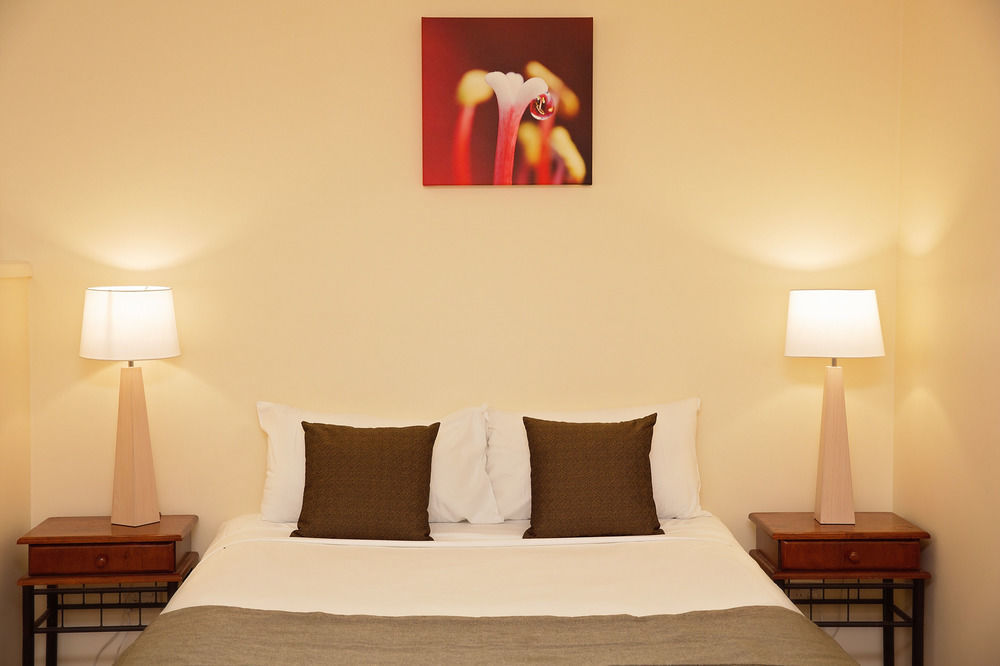 White Lace Motor Inn Mackay Ngoại thất bức ảnh